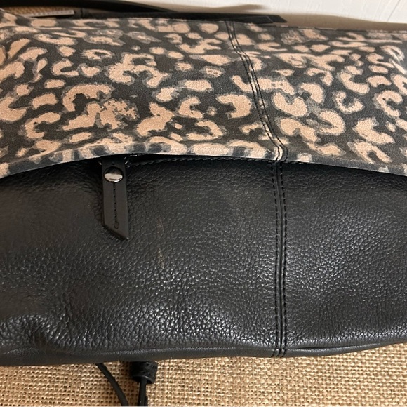 NWOT Sanctuary Black and Cream Genuine Leather Crossbody Bag with Animal Print - Picture 4 of 8